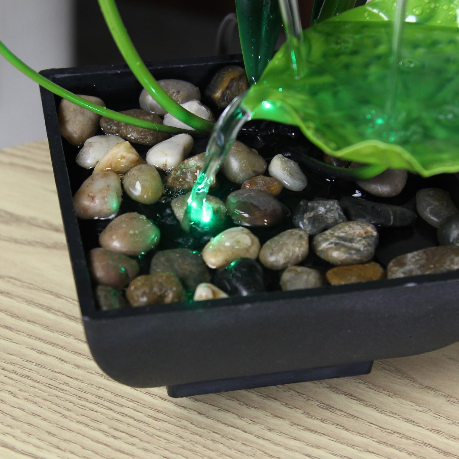 YOQUATE 3-Tier Tabletop Water Fountain with Lotus Design